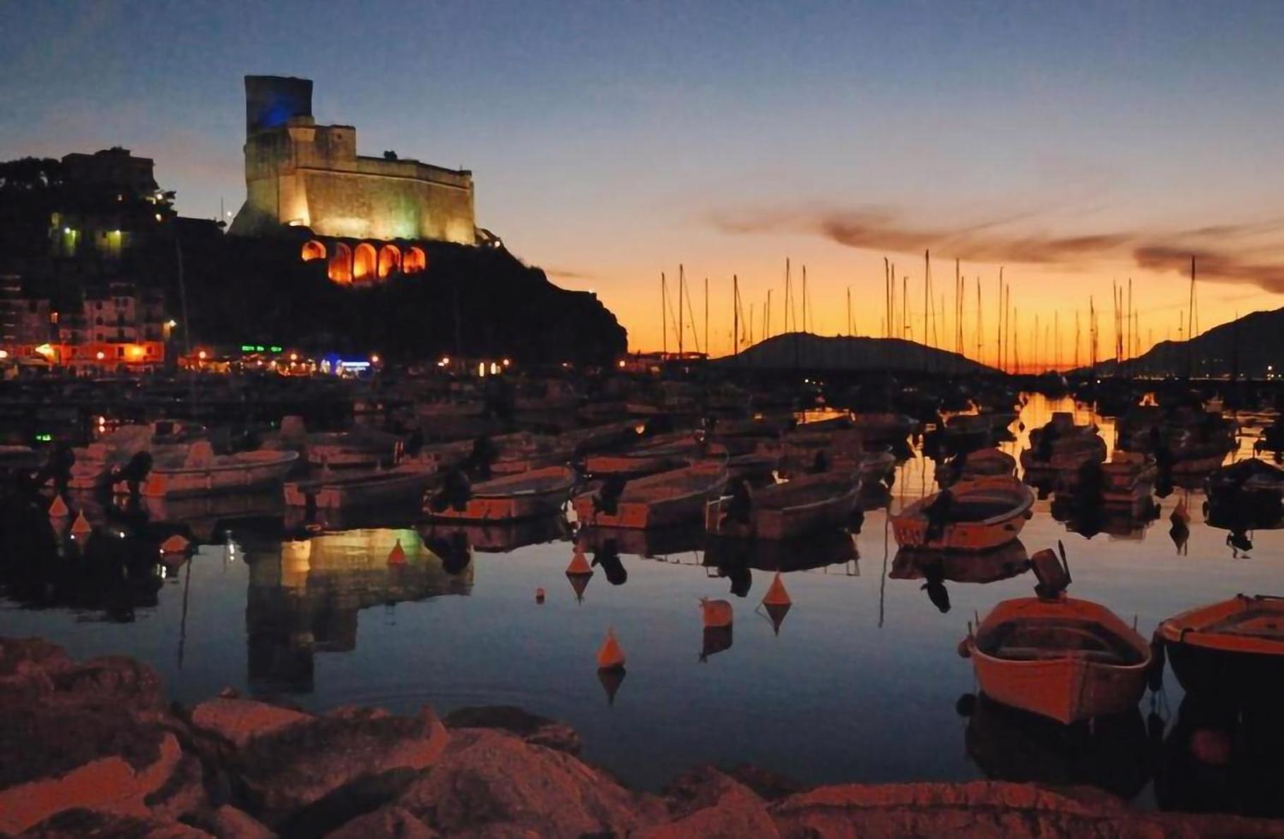 Affittacamere "In Piazzetta Da Vasco" Lerici Extérieur photo