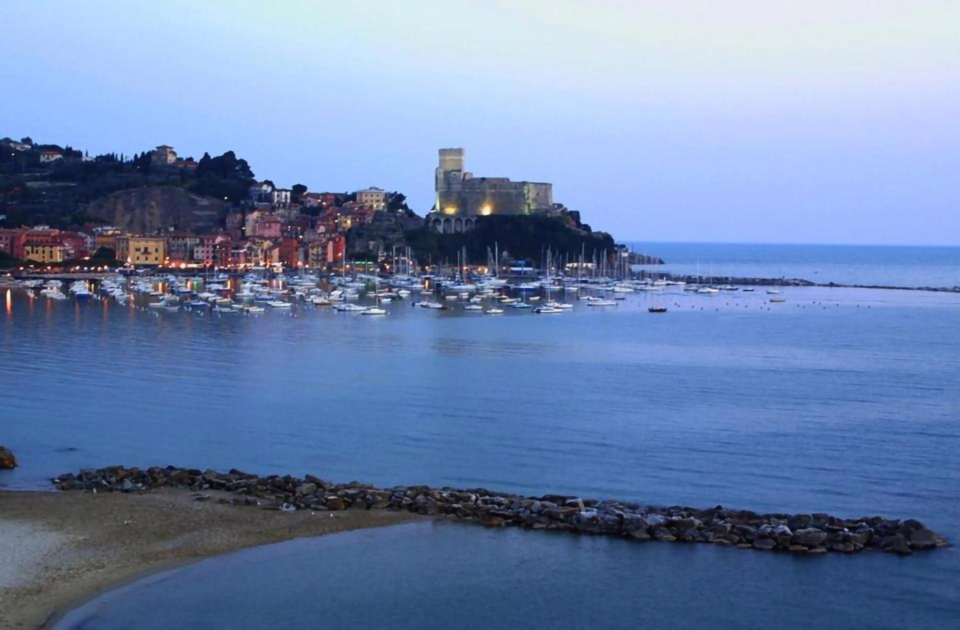 Affittacamere "In Piazzetta Da Vasco" Lerici Extérieur photo