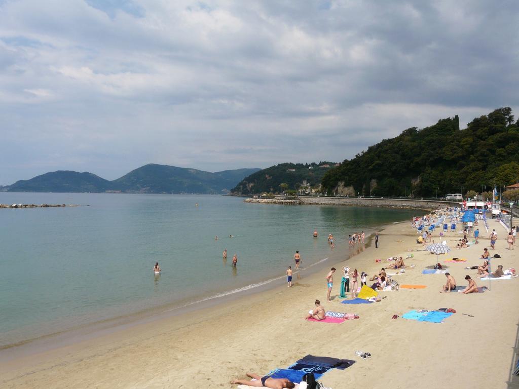 Affittacamere "In Piazzetta Da Vasco" Lerici Extérieur photo