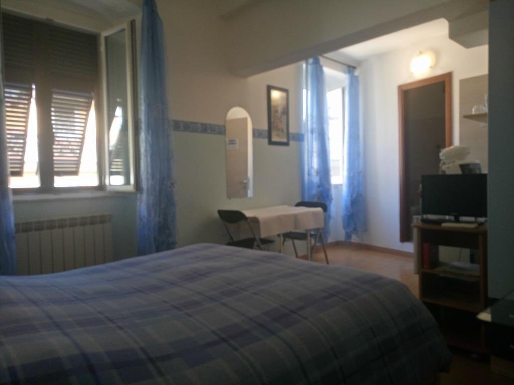 Affittacamere "In Piazzetta Da Vasco" Lerici Extérieur photo