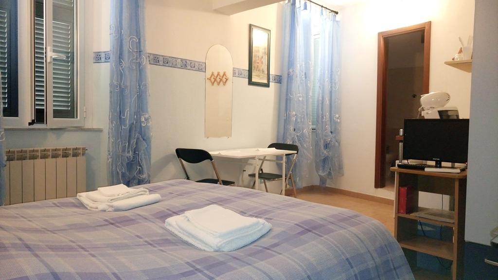 Affittacamere "In Piazzetta Da Vasco" Lerici Extérieur photo